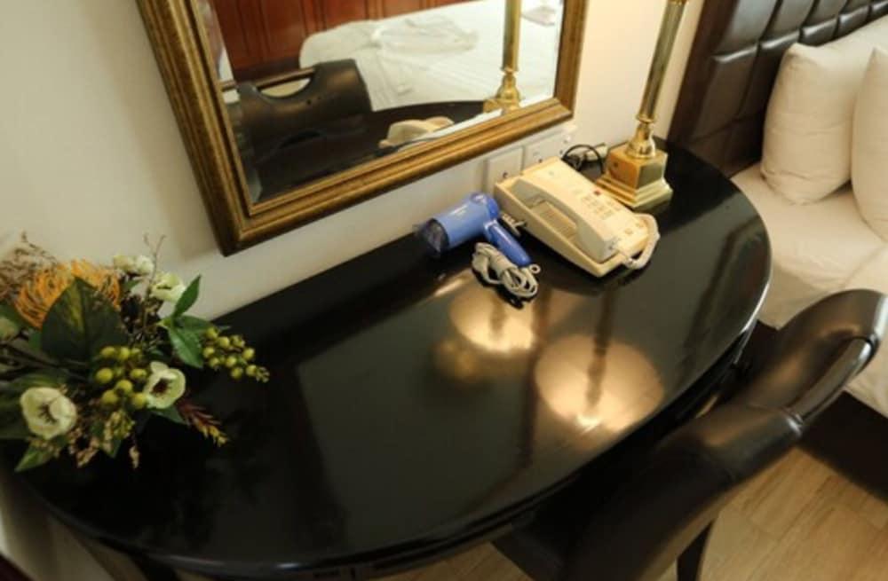 Diamond Westlake Suites Hanoi Esterno foto