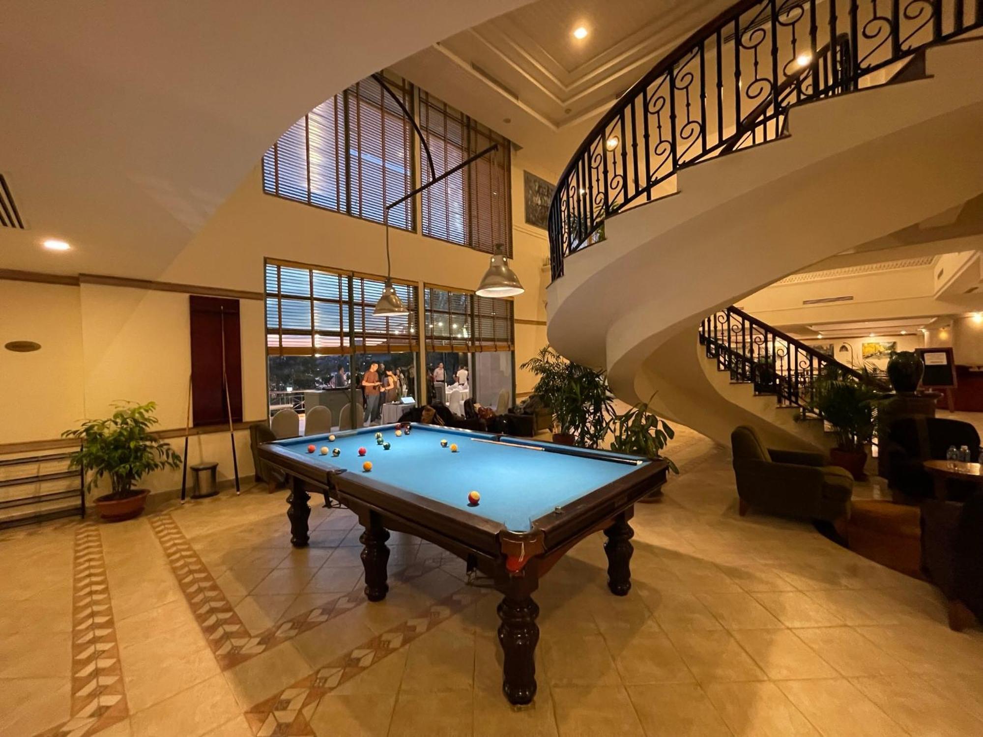 Diamond Westlake Suites Hanoi Esterno foto